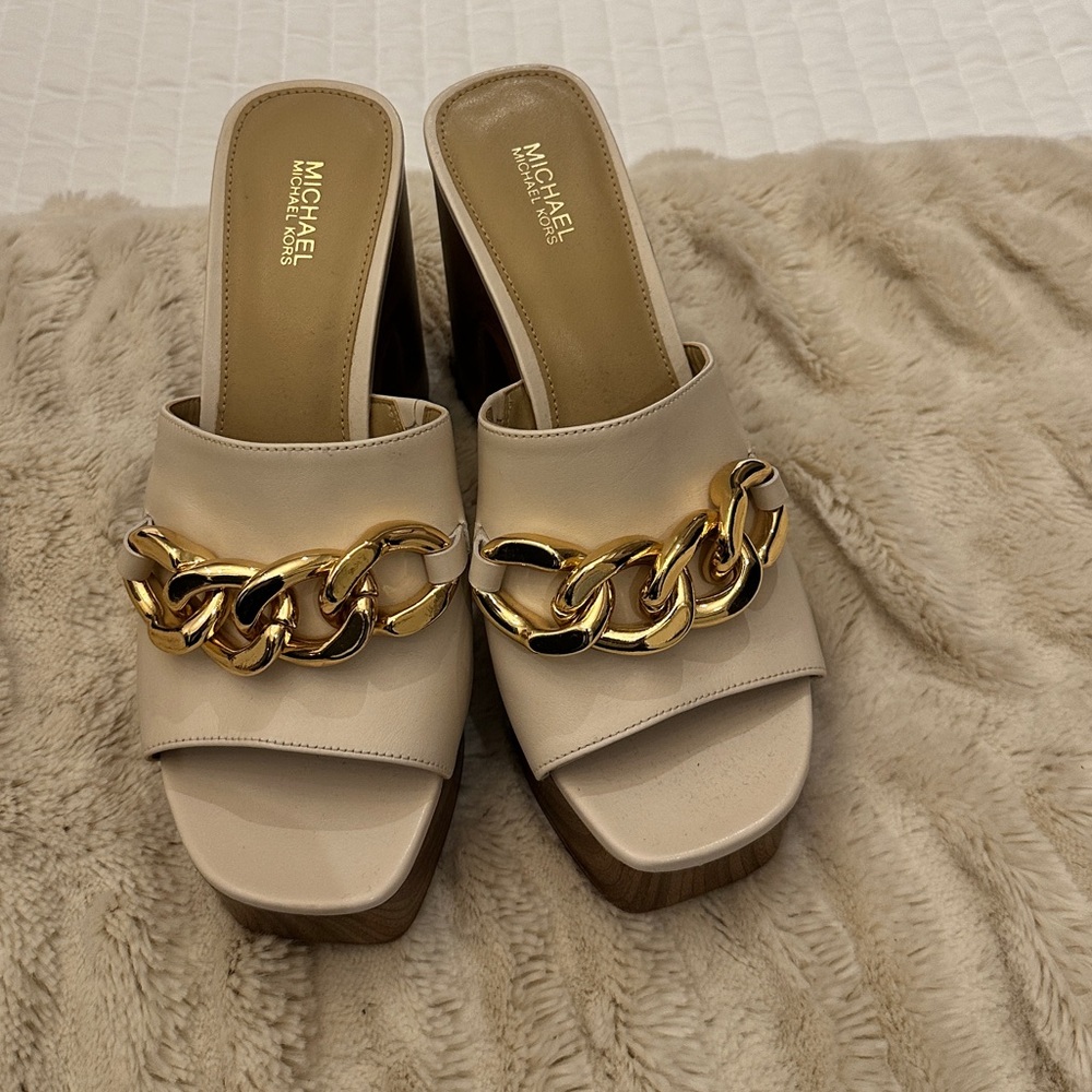 MICHAEL KORS SCARLETT PLATFORM MULE NEW NO TAGS SIZE 8